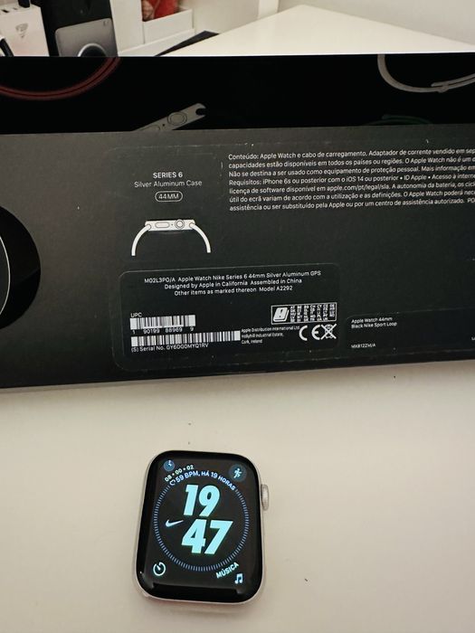 Apple Watch Nike Series 6 44mm Silver aluminium gps