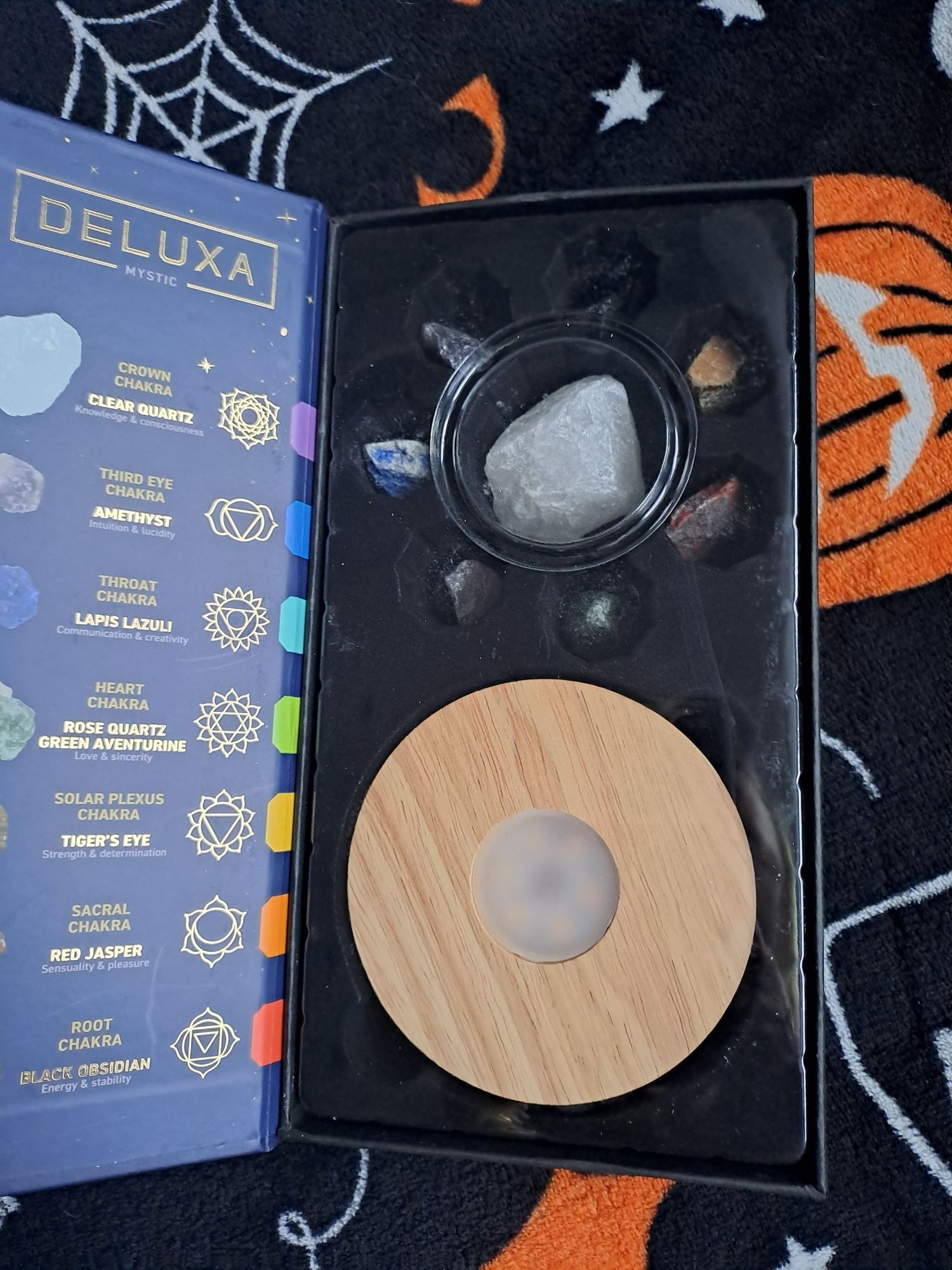 Lampa led na  czakry z kryształami