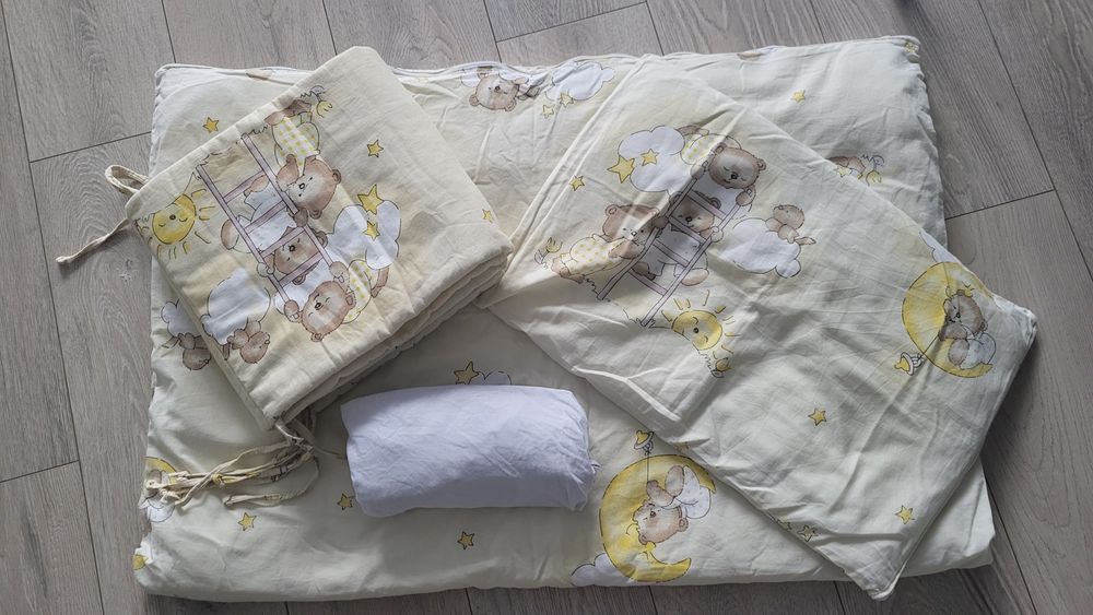 Pościel dla niemowlaka zestaw ( prześcieradło, poszewka, wypełnienie