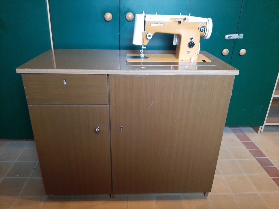 Maszyna z szafką na części PREDOM ŁUCZNIK