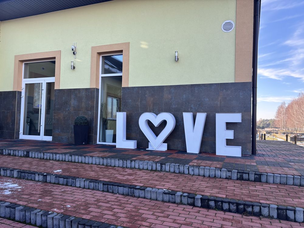 Napis LOVE serce barwa ciepla led wesele rocznica event
