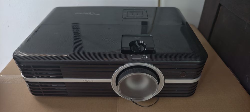 Optoma uhd51 4k motion flow HDR LAN pilot SUPER STAN prv pudełko