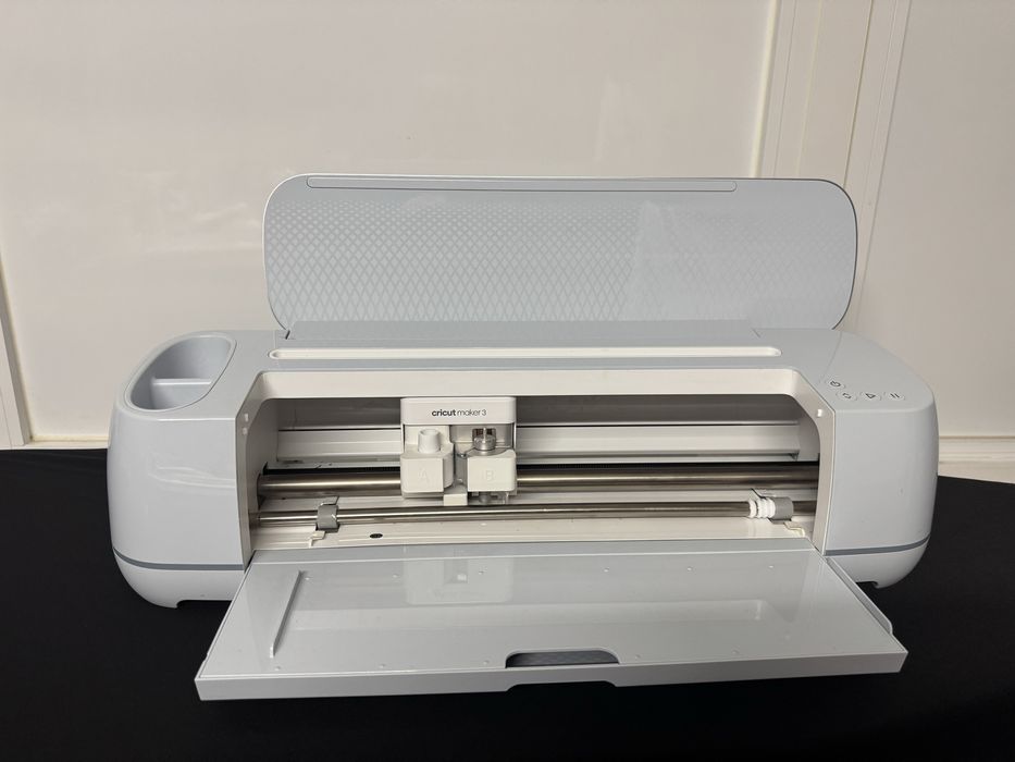 Cricut maker 3 + cricut mug press