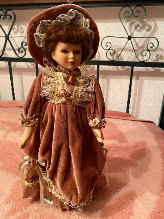 Bonecas de porcelana