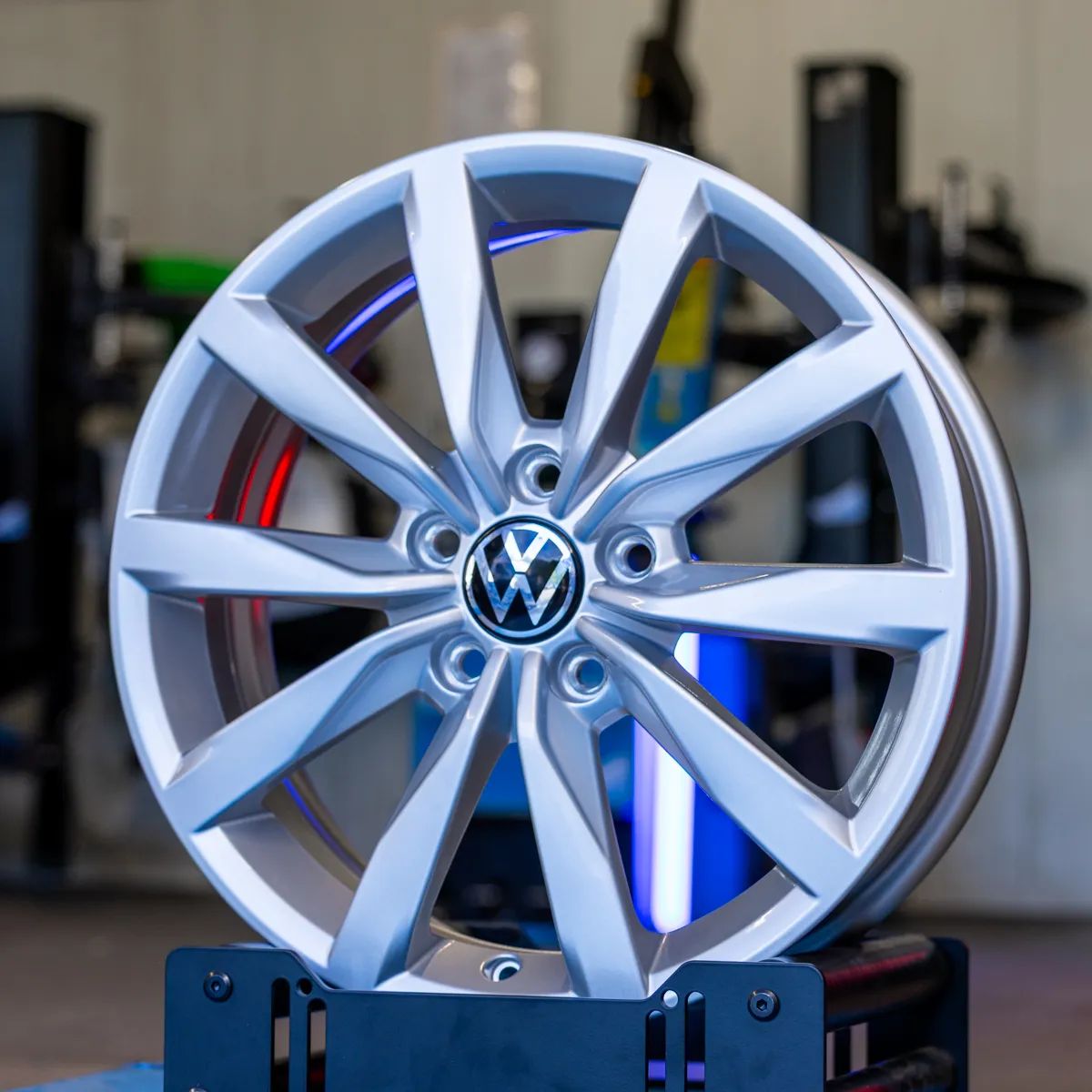 NOWE ORYGINALNE Felgi 17" Volkswagen Caddy EOS Golf Jetta Passat