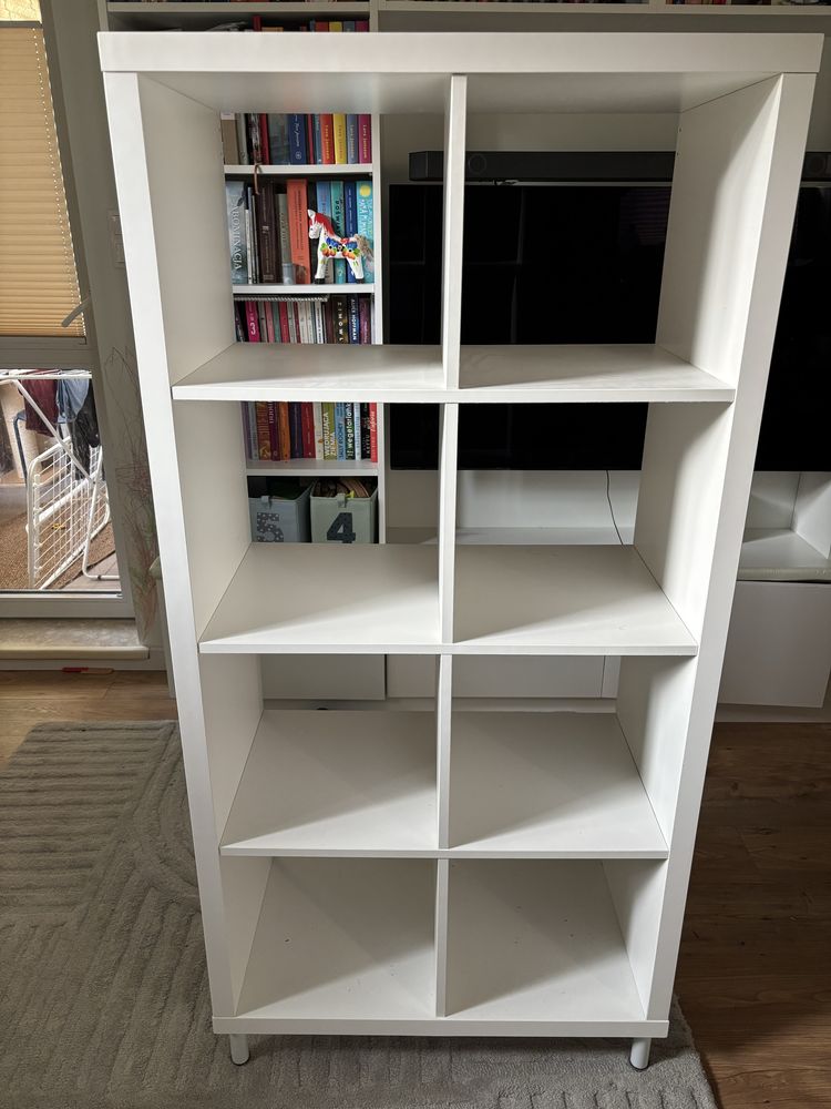 Regal Ikea Kallax 2x4 z szufladami i domkiem dla kota