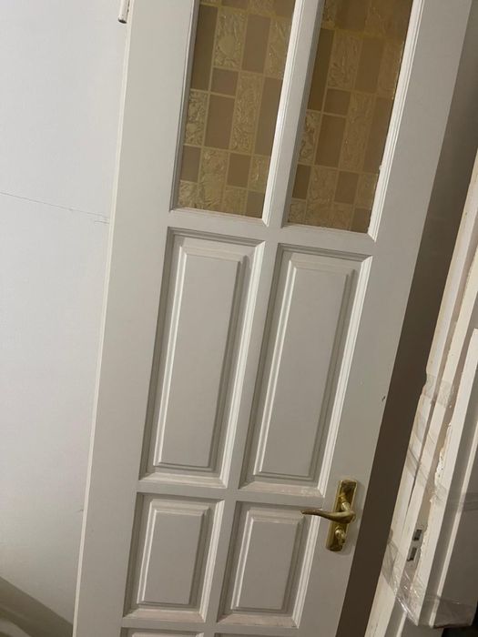 Продаються двері