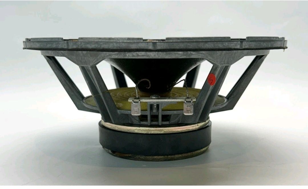BN 2001 Bowers & Wilkins DM 550,70,80 x 4 midbasy