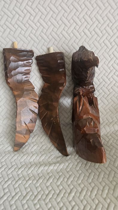 Rzeźbiony orzeł ze wschodu