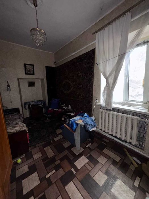 Продам 3 к. квартиру с газовым котлом в Приморском р-не/Центр