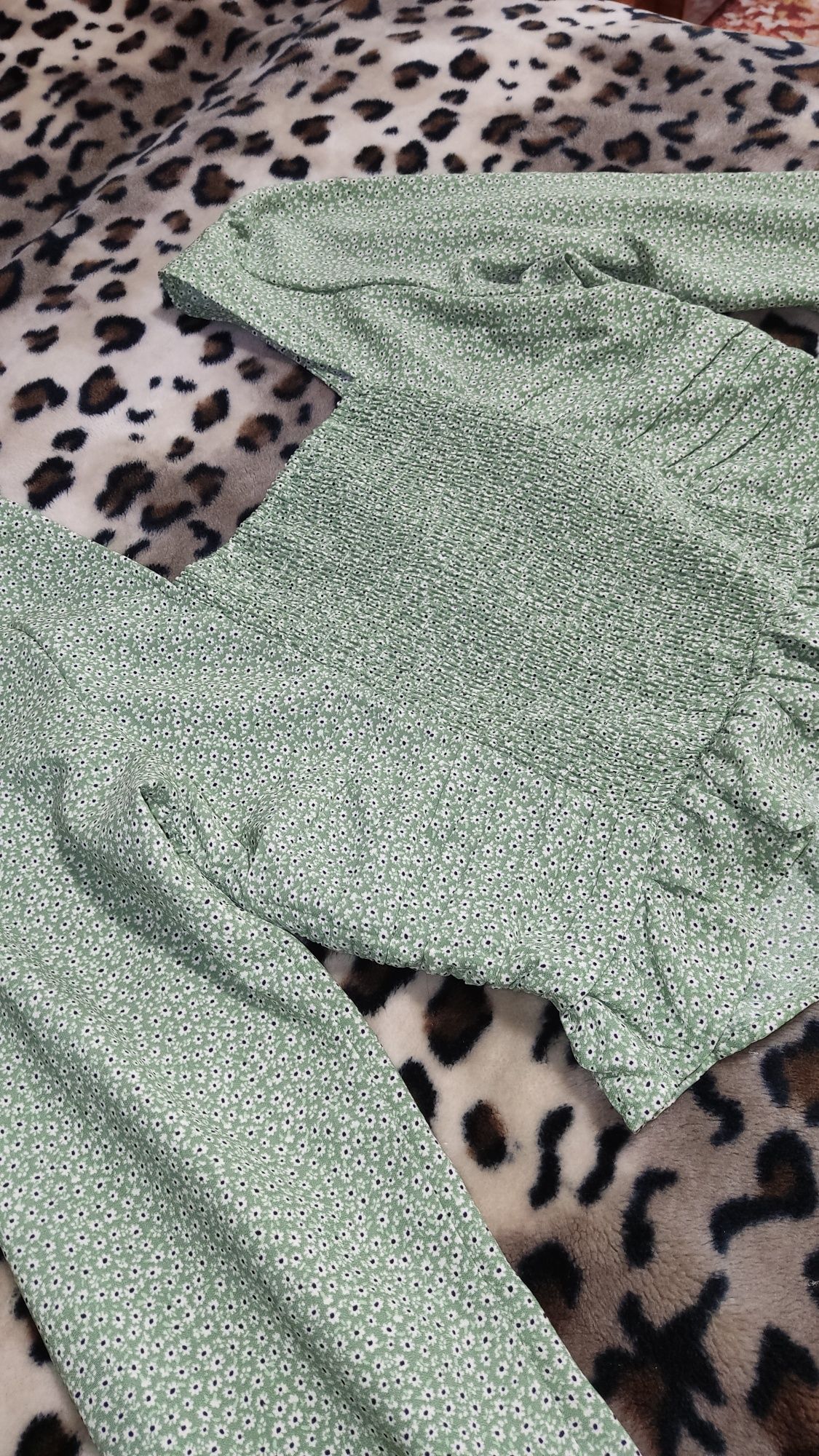 Блузочка ніжно зеленого кольору, H&M