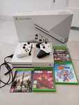 XBOX One S 1 TB + 2 PADY Elite gen 2 +4  Gry