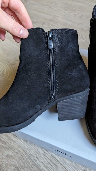 Botki Badura czarne zamszowe rozm. 39