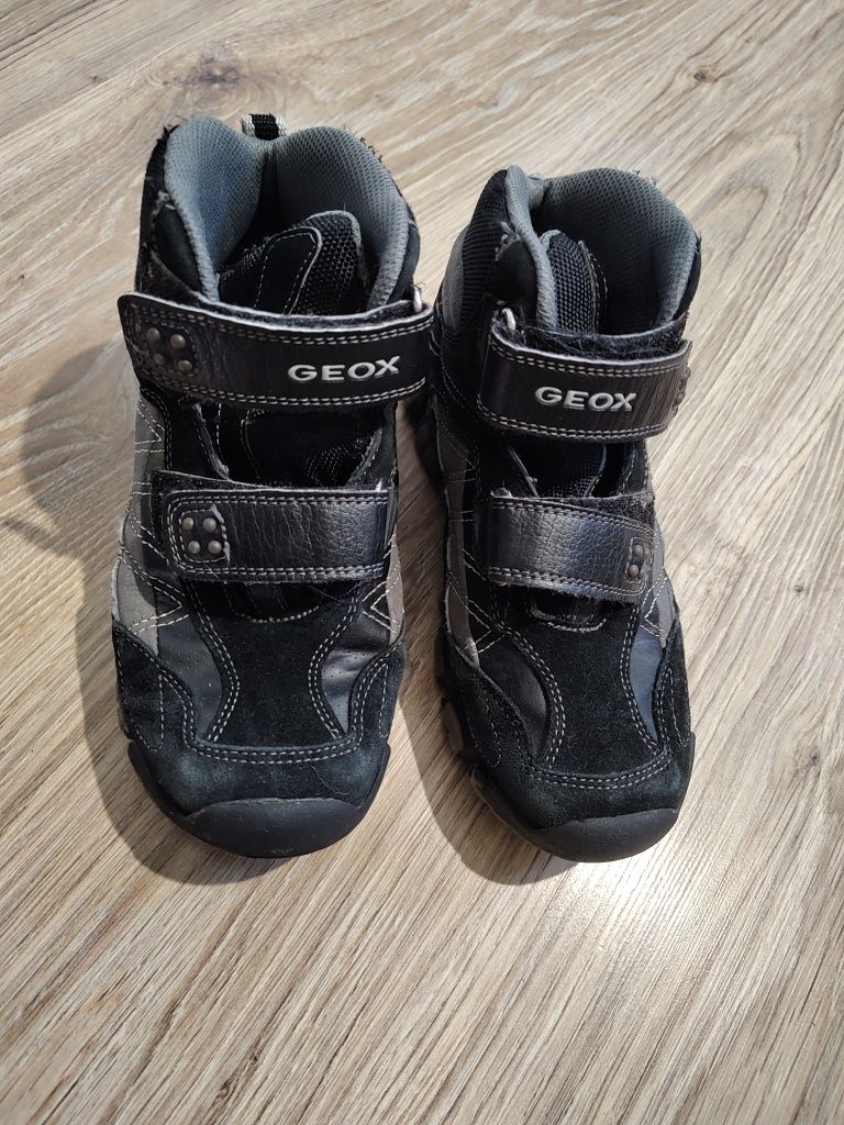Sprzedam buty chłopięce