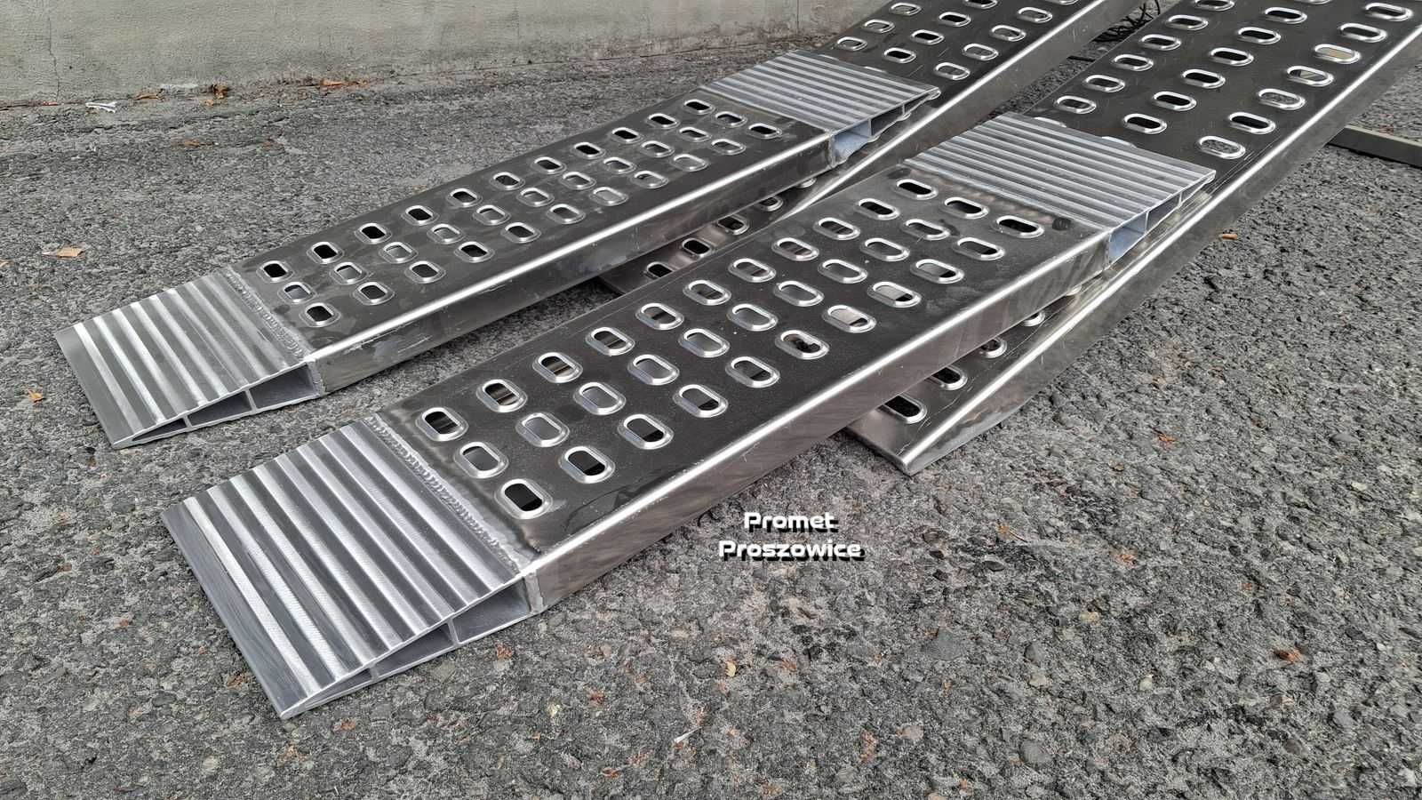 Najazdy Aluminiowe Przejazdowe 113cm Przedłużki 2,5T. Podjazdy Laweta