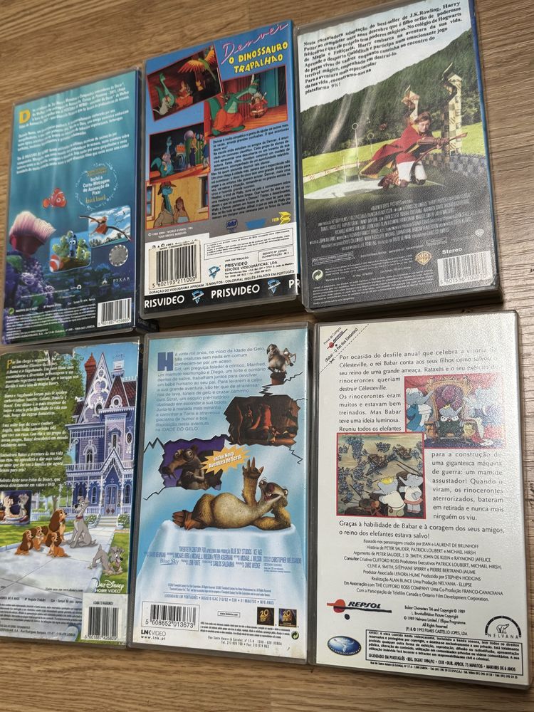 Cassetes VHS variadas e originais