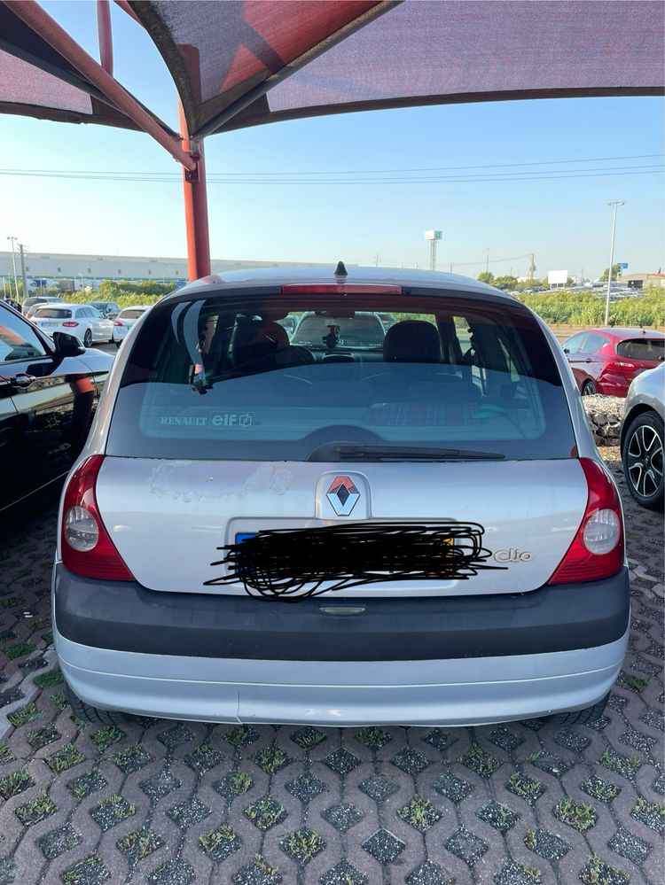 Clio II hatchback 1.2