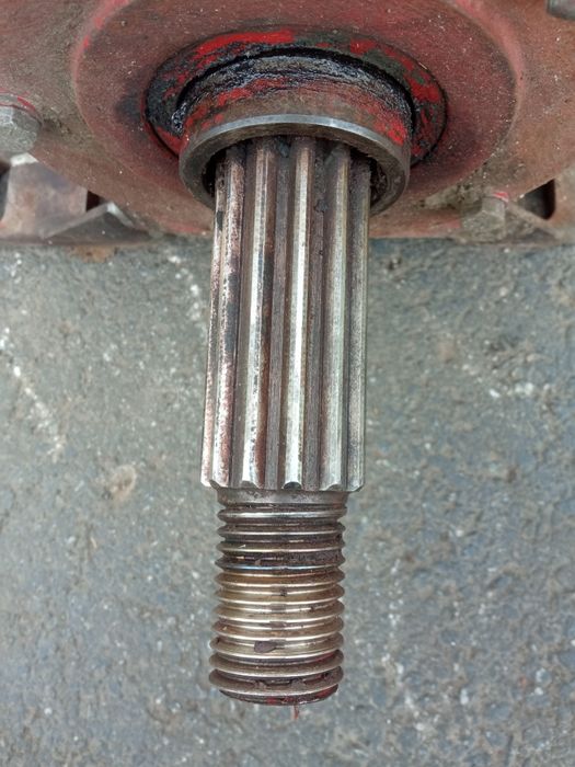 Продам редуктор подрібнювача на комбайн кейс case 2188 2388