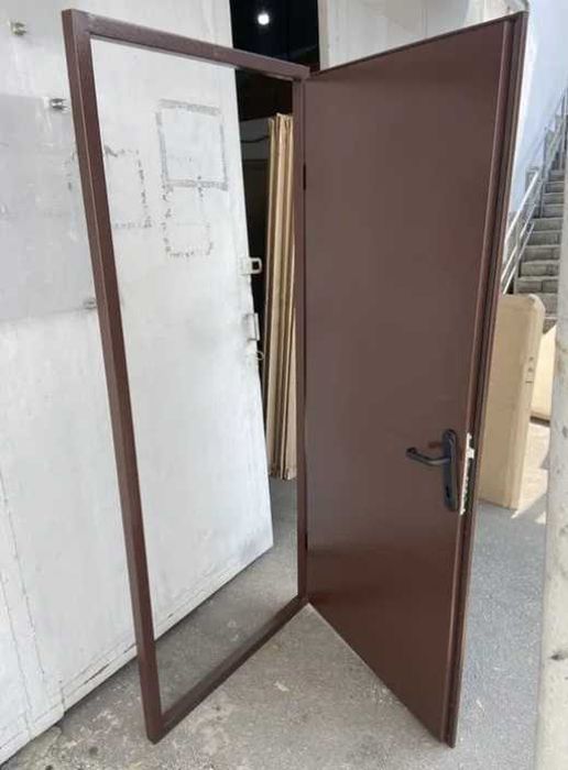 Найкраща ціна Вхідні двері металеві технічні Антрацит дсп в наявності