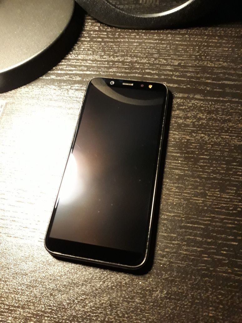 Samsung Galaxy A6 cinzento