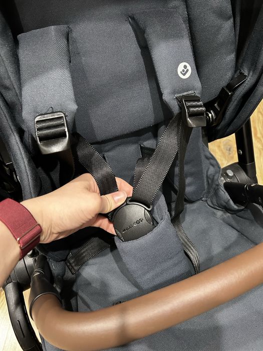 Реверсивний прогулянковий візочок Maxi Cosi Leona