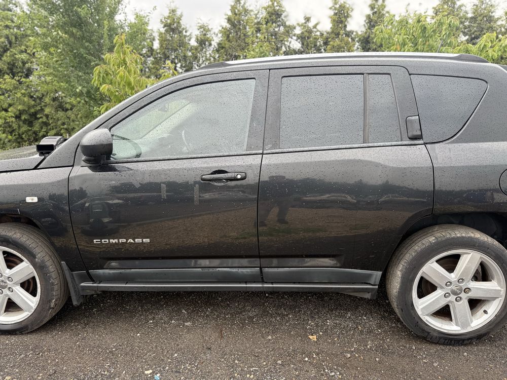 Jeep Compass I drzwi lewe przednie czarne kompletne