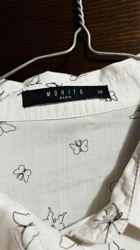 Koszula biala w motylki