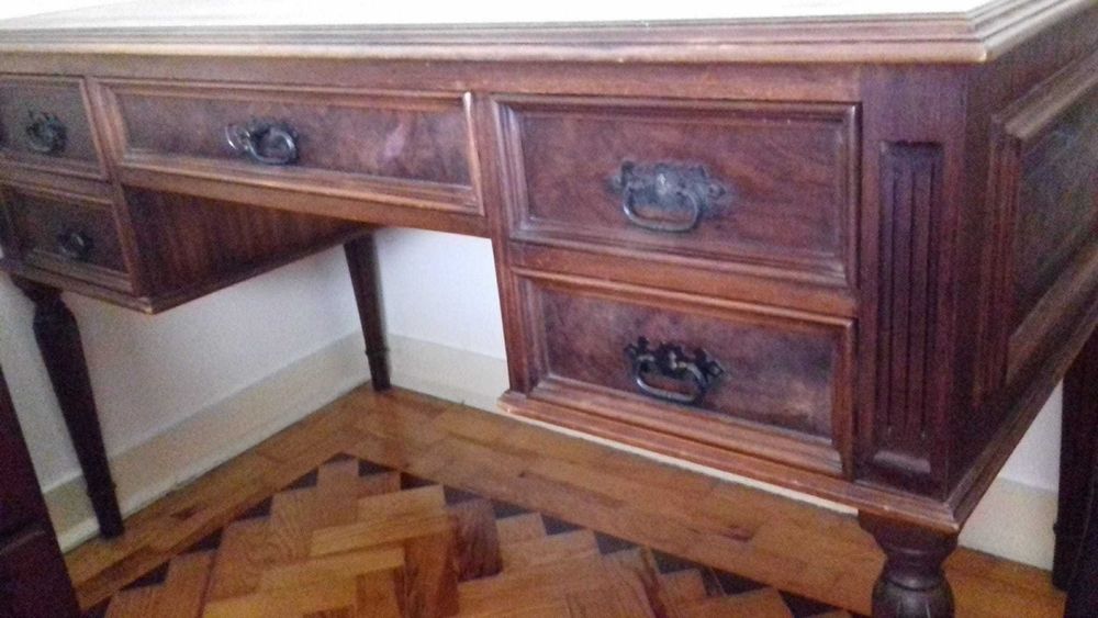 mesa/secretária com gavetas