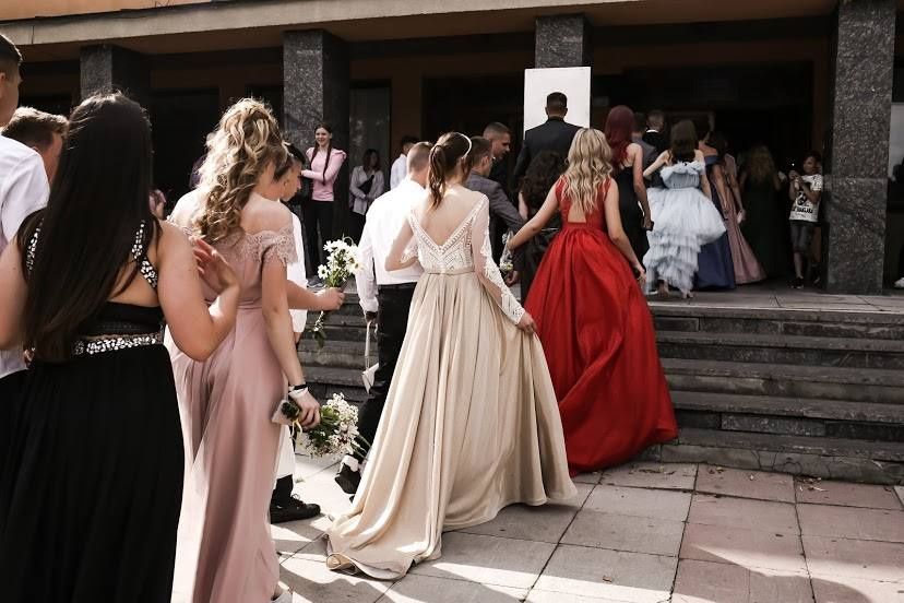 Сукня випускна розміром s, 42 на ріст 174