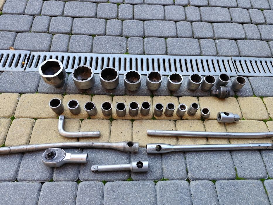 Zestaw kluczy nasadowych Coval