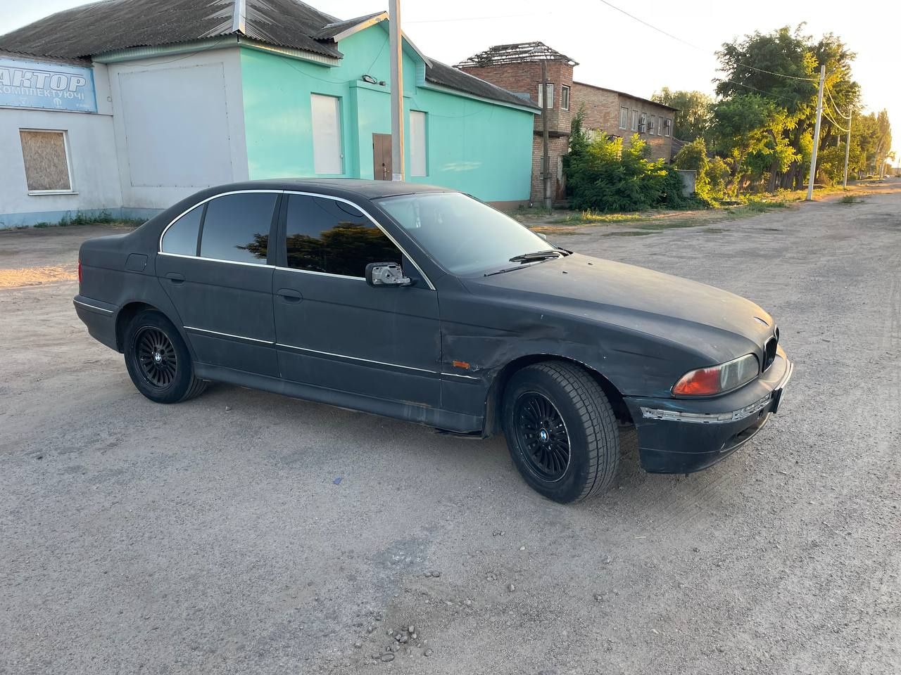 BMW E39 520i 2.0л