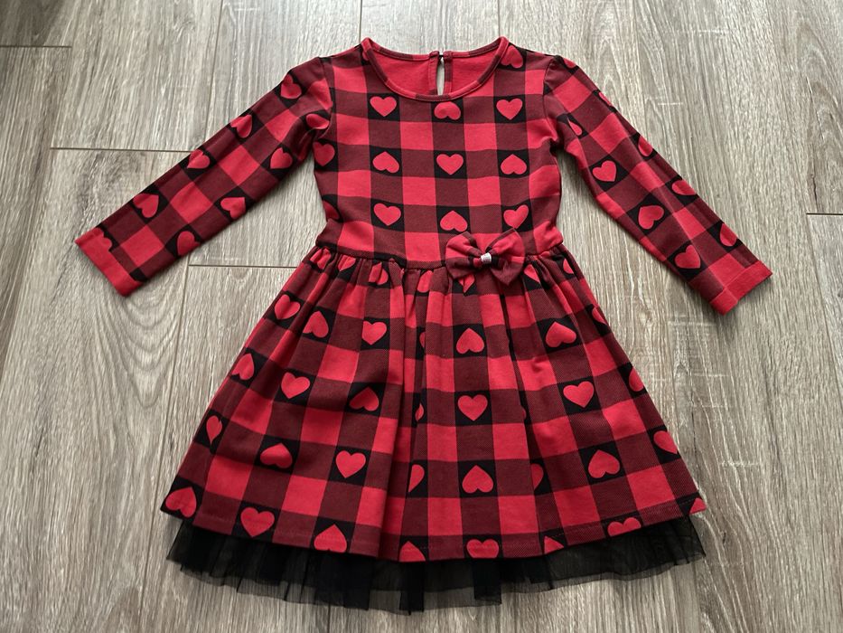 Sukienka 110 serduszka tiul bdb