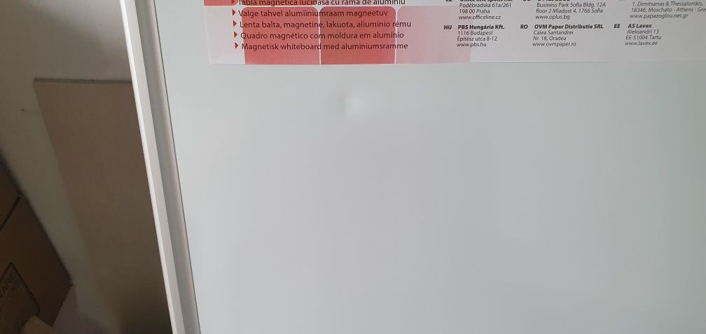Sprzedam tablicę suchościeralną magnetyczną o wymiarach 180x120 cm.