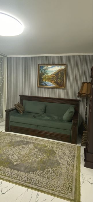 Продам диван класичний