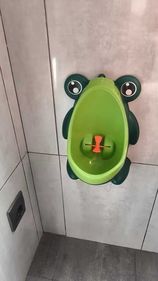 Mictório de parede pequeno sapo para meninos