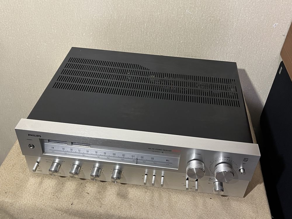 Аудиофильский ресивер PHILIPS 684 (Тр-ры МЕТАЛЛ / 2х60Вт/ 13кг)(ЗВУК!)
