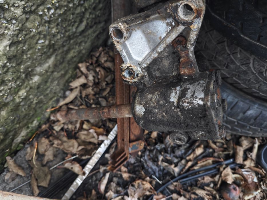 Продам рулевой редуктор 2105 2107