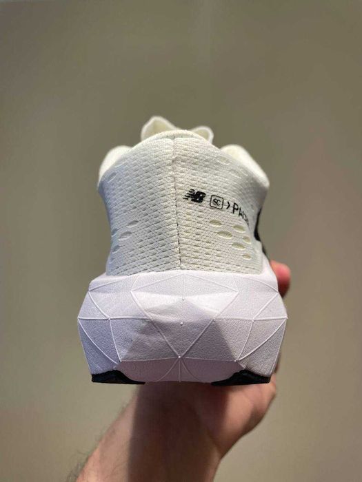 Кросівки New Balance FuelCell SuperComp Pacer premium