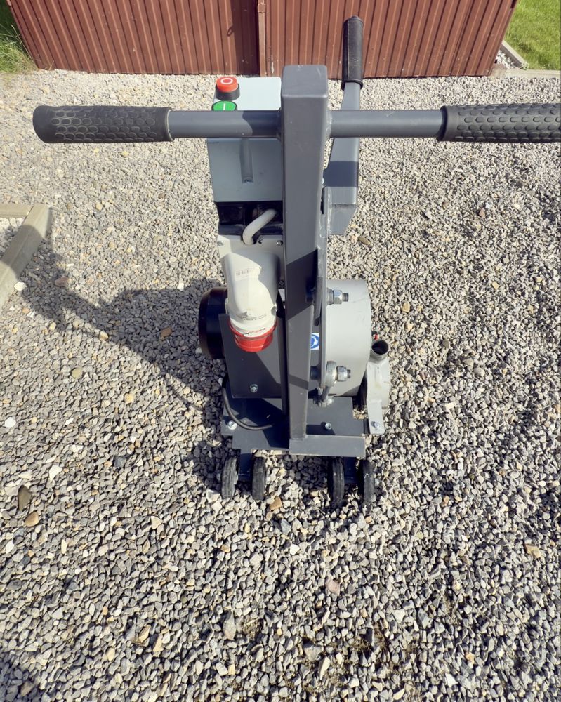 Frezarka do rowków do ogrzewanie podłogowego 4kW 400V