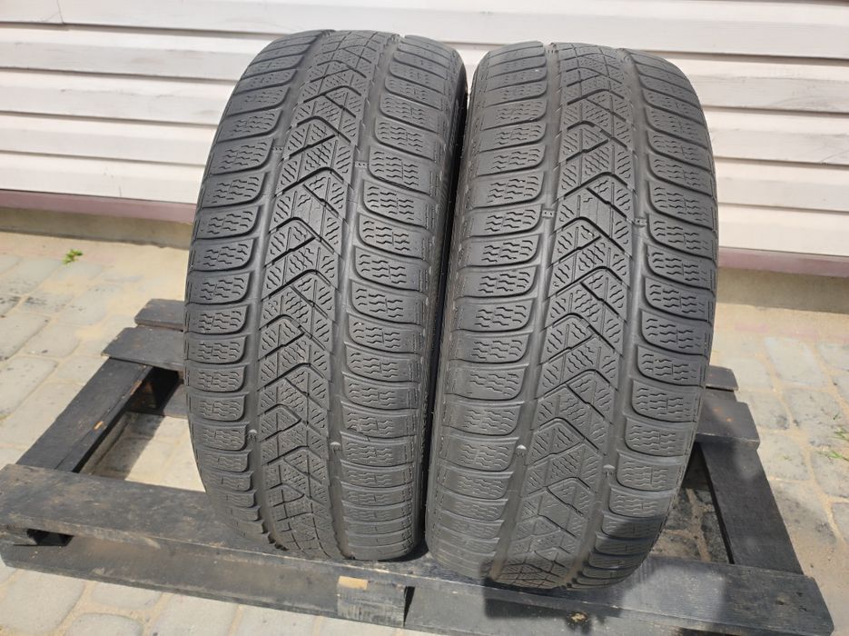 225.40.19 dwie opony zimowe Pirelli Sottozero 3 Run Flat