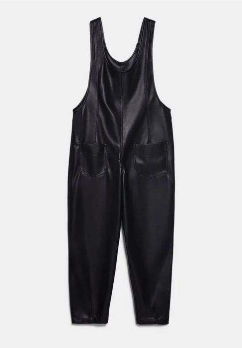 Продам женский комбинезон из экокожи