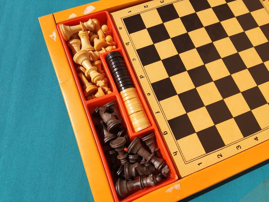 Jogo Xadrez e Damas "INGA Giocattoli" made in Italy - vintage