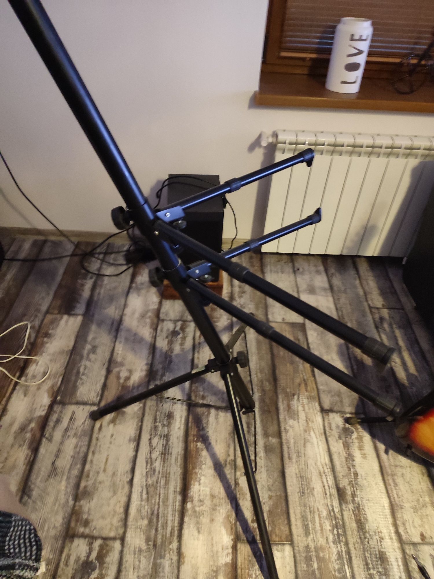 Sprzedam stojak pod kibord