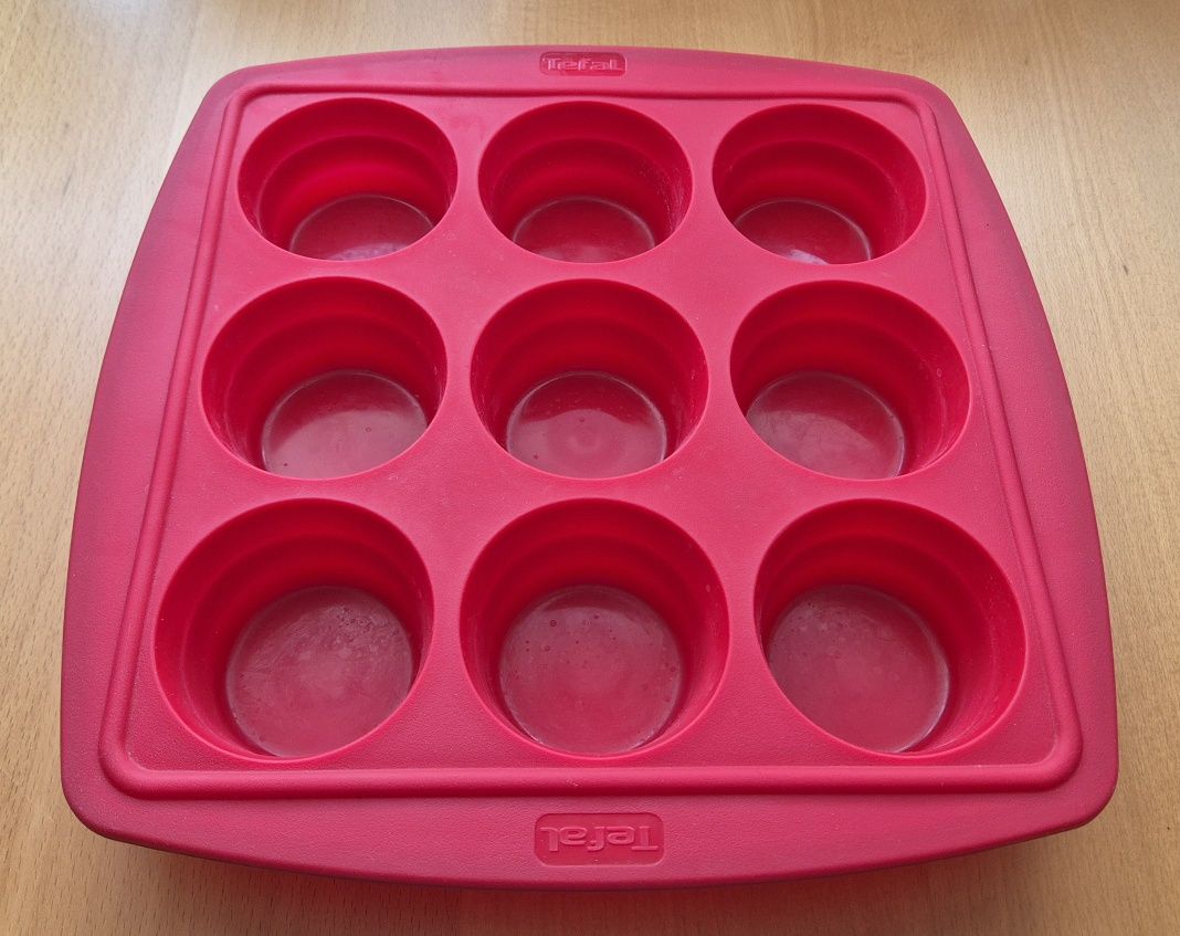 Silikonowa forma na muffinki Tefal