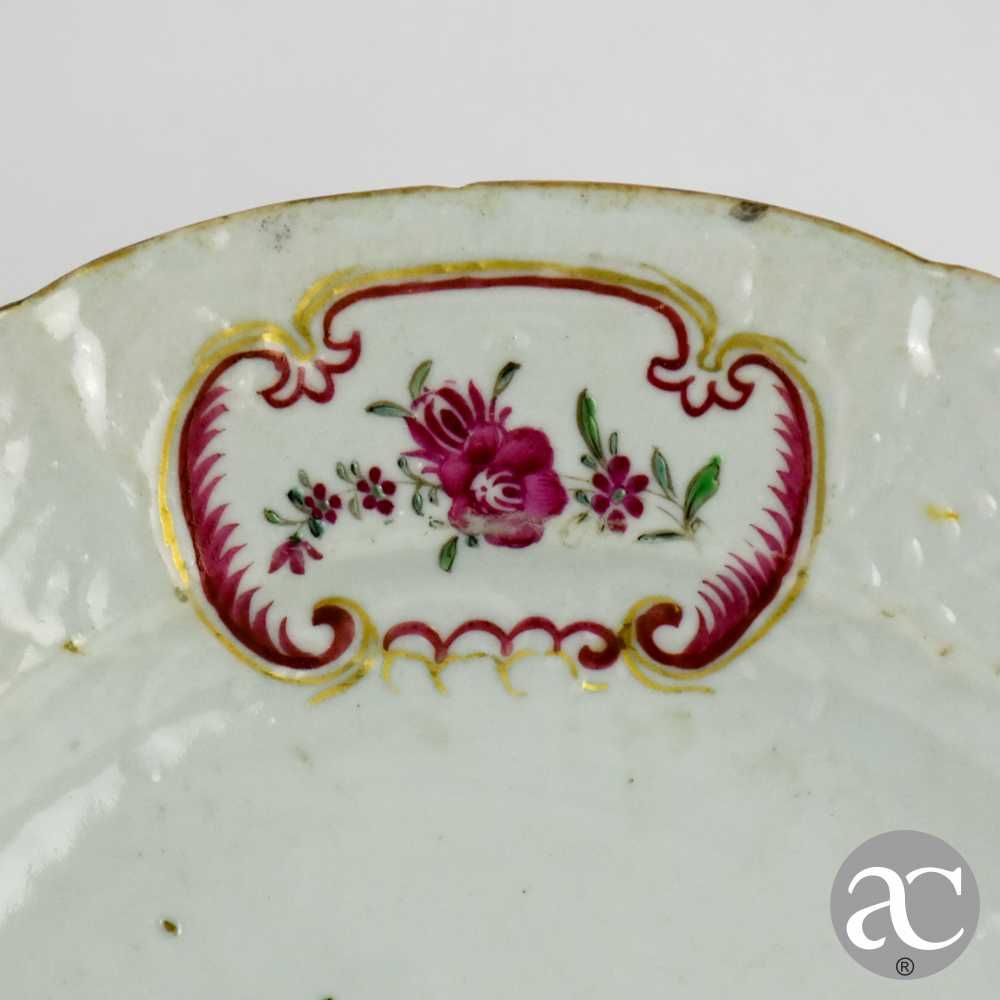 Prato porcelana da China, modelo Meissen, período Qianlong, séc. XVIII