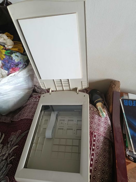 продам сканер HEWLETT PACKARD Scarlet 3300C