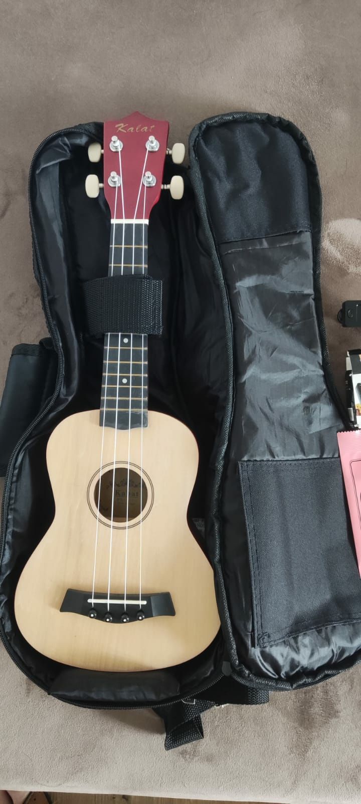 Укулеле KABAT UK 21
Чехол для укулеле Rockbag