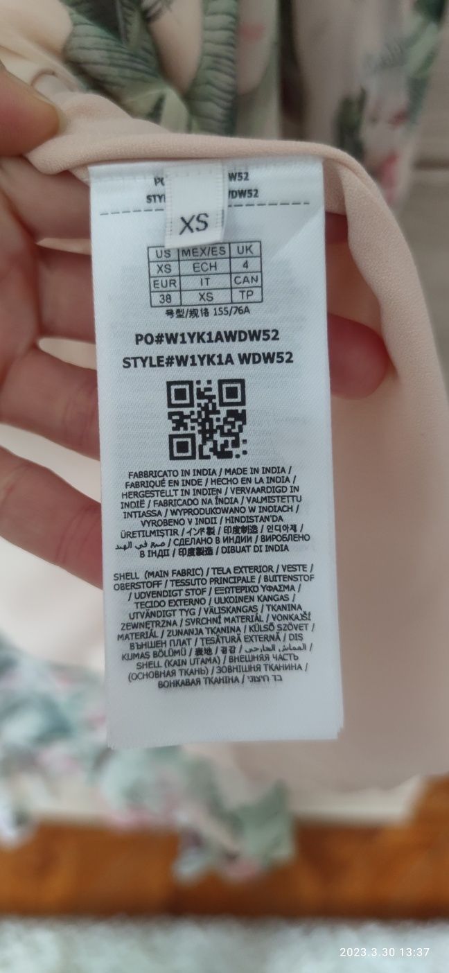 Sukienka kopertowa Guess