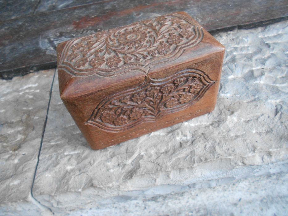 Caixa antiga madeira nobre trabalhada jogo cartas decoraçao