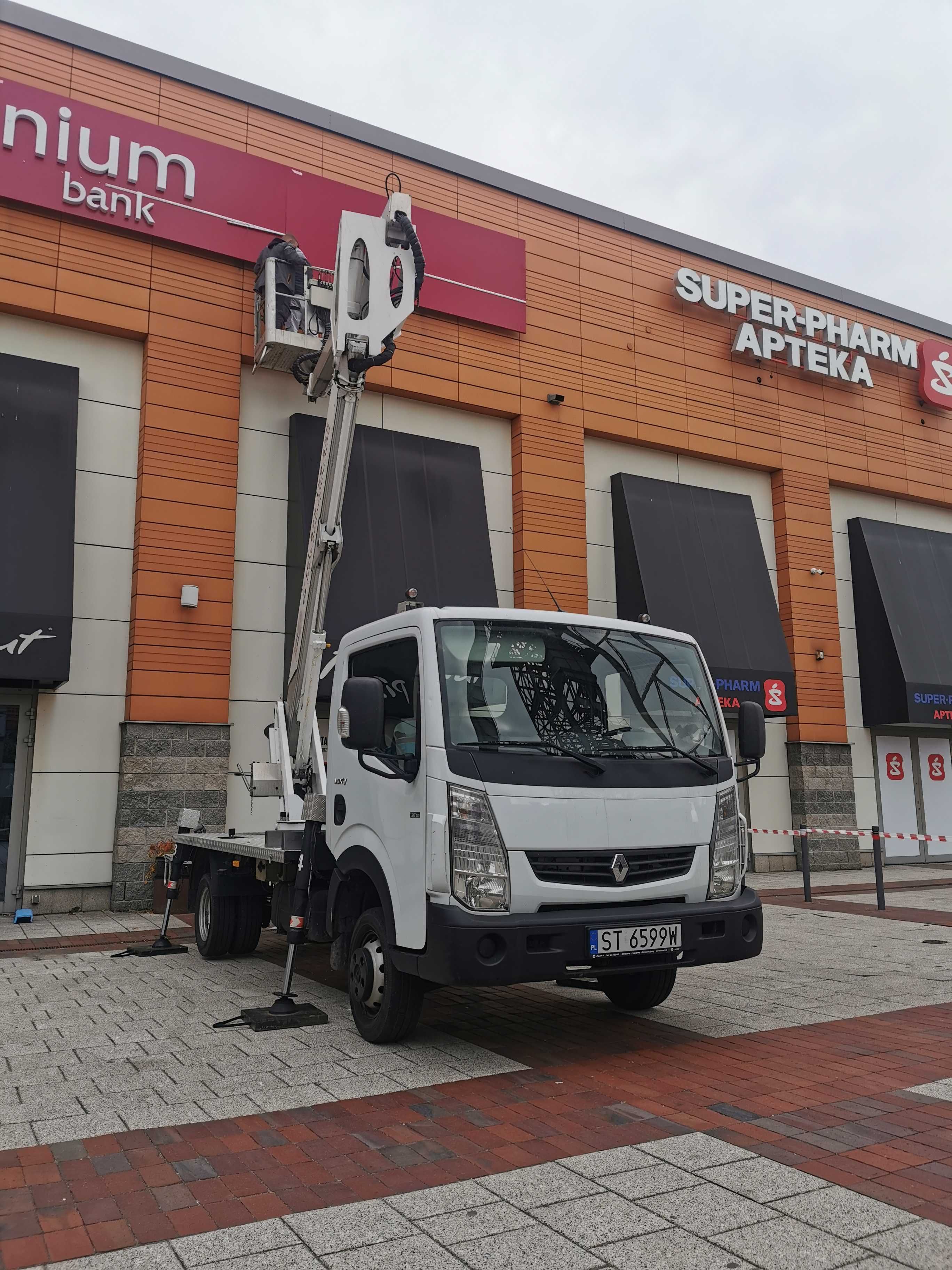 Zwyżka podnośnik koszowy z operatorem 20m  25m